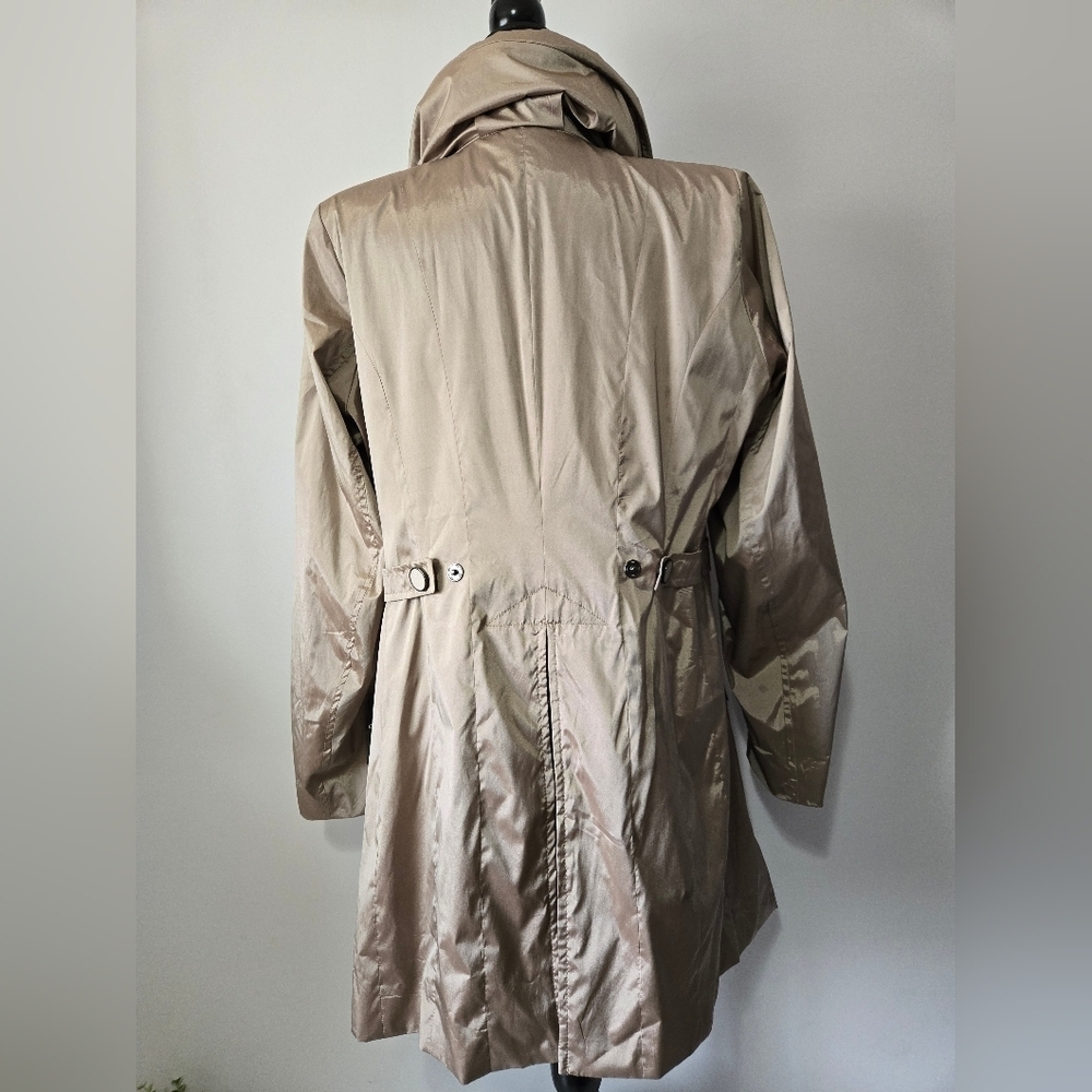 CREENSTONE NWT Metallic Tan Double-Breasted Coat. Size 42/ Med - Picture 7 of 16